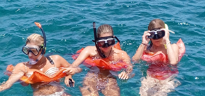 Snorkeling in Roatan